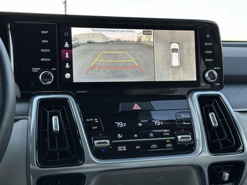 Used 2024 Kia Sorento SX Prestige image 19