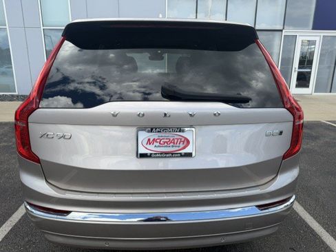 Used 2025 Volvo XC90 B5 Plus w/ Protection Package Premier AWD/4WD image 4