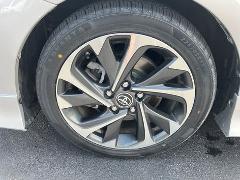 Used 2017 Toyota Corolla iM FWD image 11