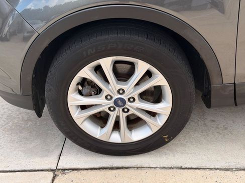 Used 2017 Ford Escape SE AWD/4WD image 13