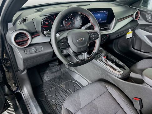 New 2026 Chevrolet Trax RS w/ Sunroof Package image 9