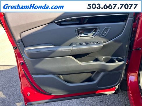 New 2025 Honda Pilot Touring image 10