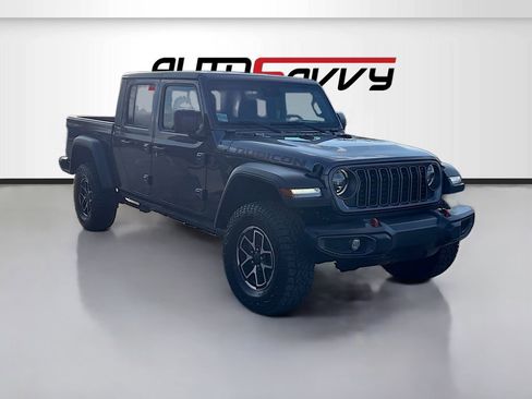 Used 2024 Jeep Gladiator Rubicon w/ Convenience Group image 1