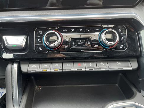 Used 2024 GMC Sierra 1500 Denali w/ Denali Reserve Package image 30