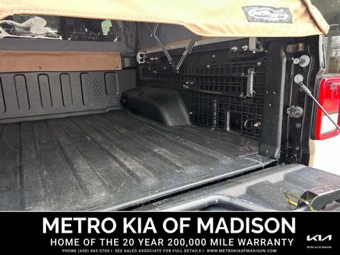 Used 2023 Jeep Gladiator Mojave w/ Cold Weather Group image 37