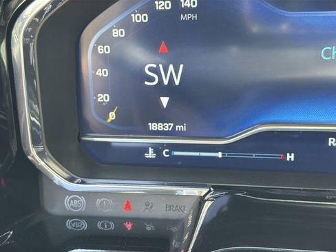 Used 2024 Chevrolet Silverado 1500 LT RWD image 11