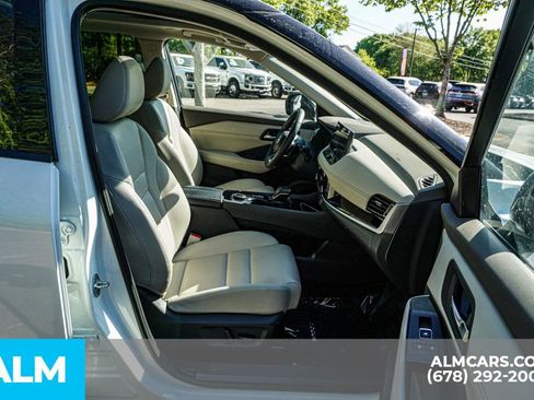 Used 2024 Nissan Rogue SL w/ SL Premium Package AWD/4WD image 23