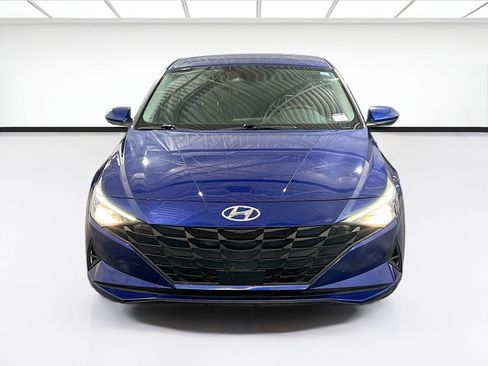 Used 2021 Hyundai Elantra SEL w/ Convenience Package FWD image 2