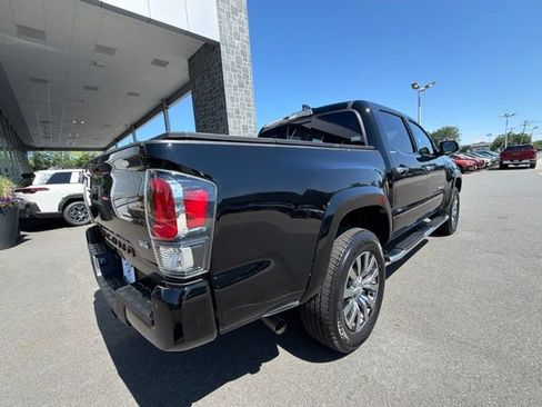 Used 2023 Toyota Tacoma Limited AWD/4WD image 6