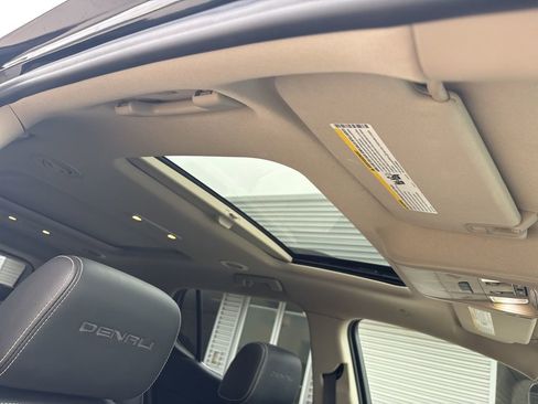 Used 2019 GMC Acadia Denali w/ Technology Package image 18