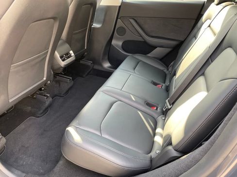 Used 2023 Tesla Model Y Performance AWD/4WD image 19