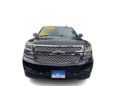 Used 2018 Chevrolet Suburban LT w/ LT Signature Package image 1