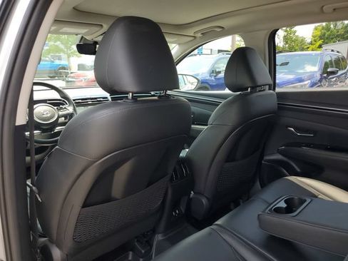 Used 2022 Hyundai Tucson Limited FWD image 12