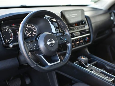 Used 2023 Nissan Pathfinder SL w/ SL Premium Package image 23