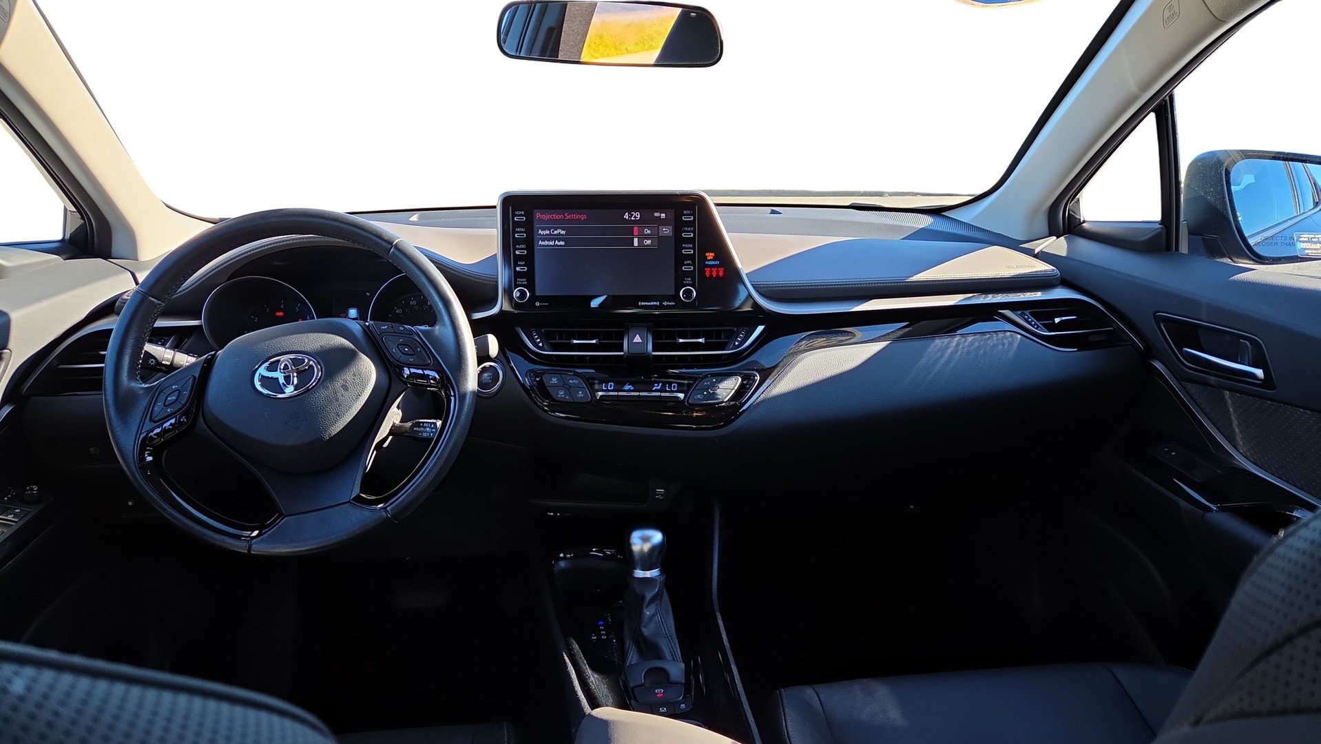 Used 2022 Toyota C-HR Limited FWD image 25