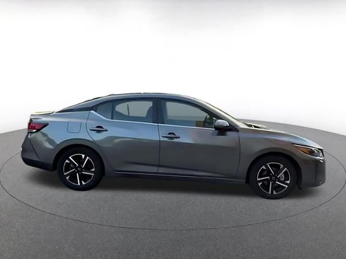 Used 2025 Nissan Sentra SV FWD image 16