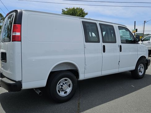 New 2025 Chevrolet Express 2500 w/ Driver Convenience Package RWD image 5