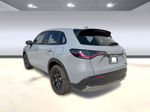Used 2025 Honda HR-V Sport image 3