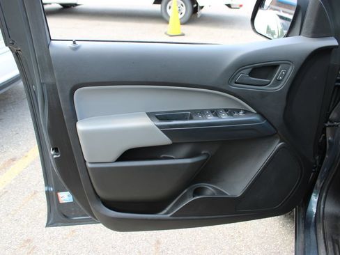 Certified 2019 Chevrolet Colorado W/T w/ WT Convenience Package RWD image 9