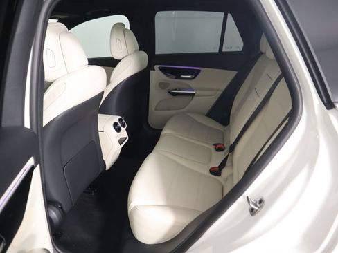 Used 2026 Mercedes-Benz GLC 300 4MATIC image 22
