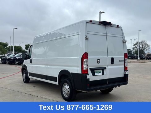 Used 2024 RAM ProMaster 2500 w/ Convenience Group FWD image 3