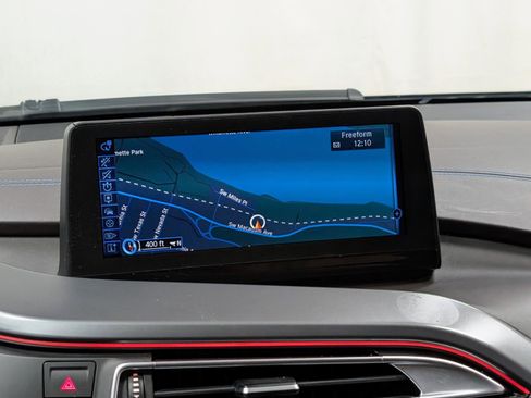 Used 2016 BMW i8 image 31