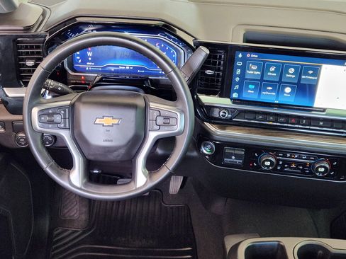 Certified 2025 Chevrolet Silverado 1500 LT image 28