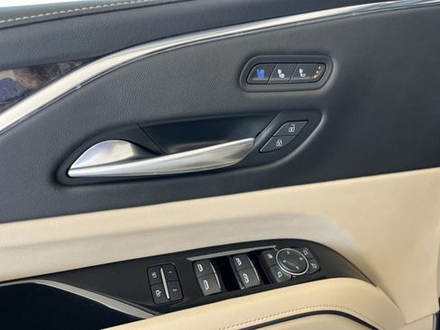 Used 2023 Cadillac Escalade Premium Luxury w/ Performance Package AWD/4WD image 18