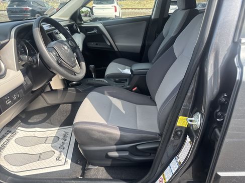 Used 2014 Toyota RAV4 XLE AWD/4WD image 12