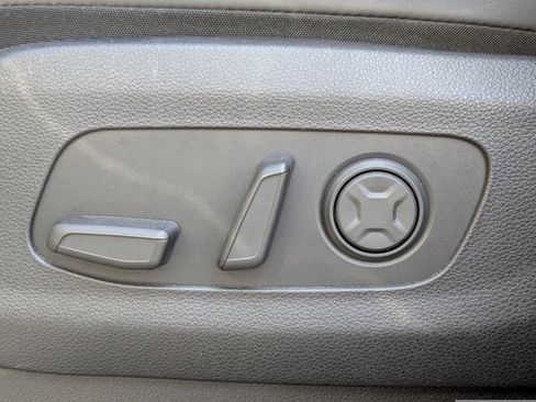 Used 2024 Kia Carnival SX FWD image 28