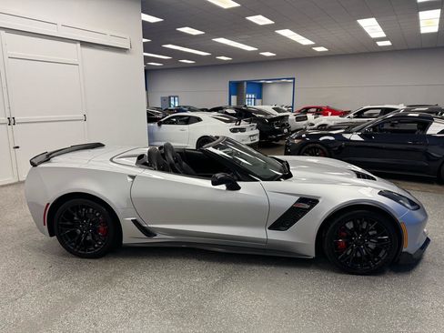 Used 2018 Chevrolet Corvette Z06 RWD image 6