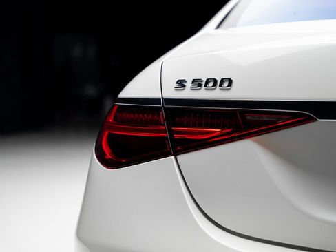 Used 2023 Mercedes-Benz S 500 4MATIC w/ AMG Line image 26