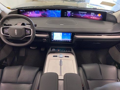 New 2025 Lincoln Navigator L Reserve image 14