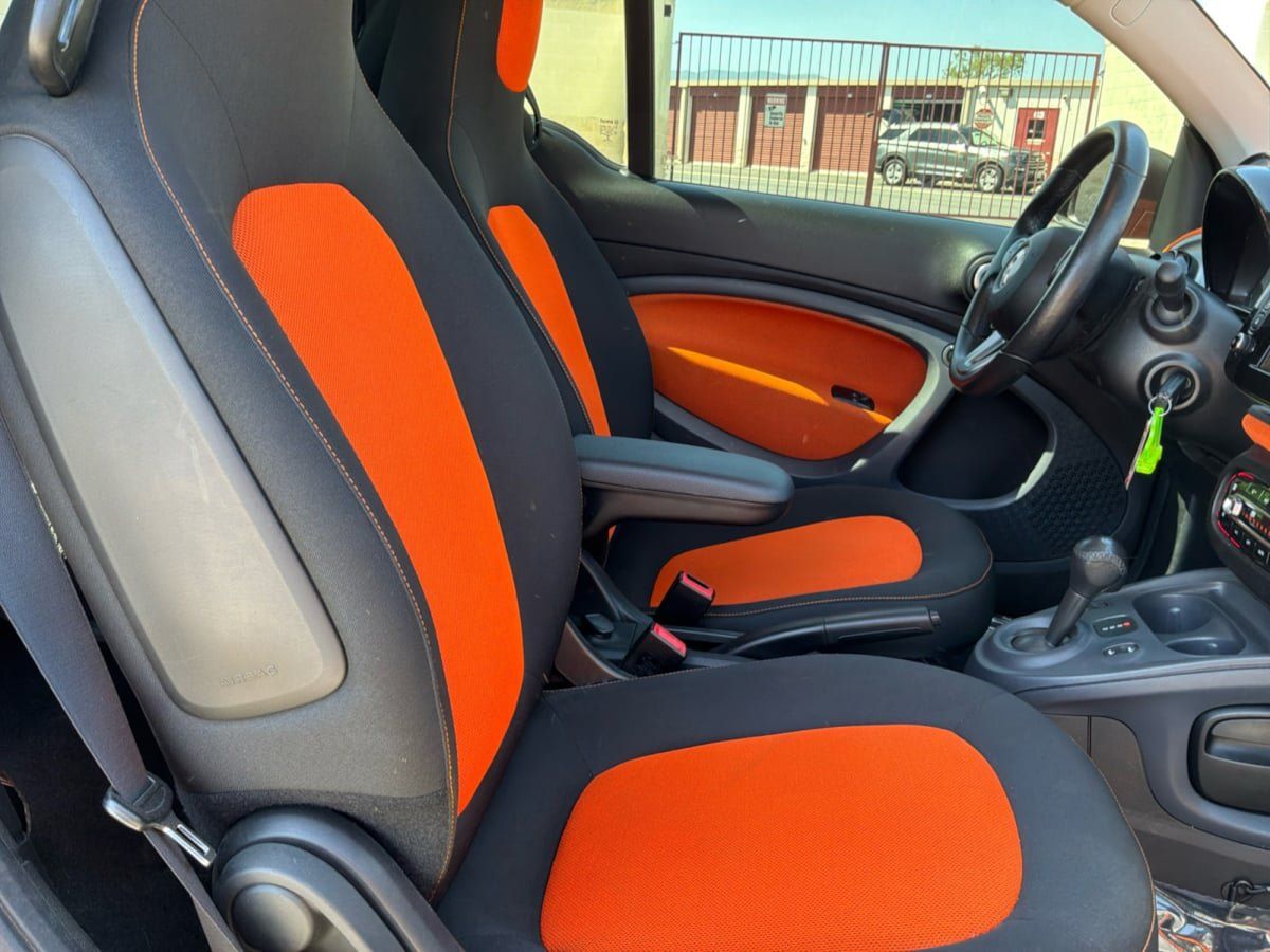 Used 2018 smart fortwo electric drive w/ Sport Package RWD image 18
