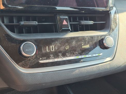 Used 2024 Toyota Corolla LE FWD image 34