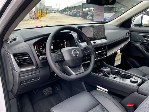 New 2026 Nissan Rogue Platinum w/ Platinum Premium Package image 10