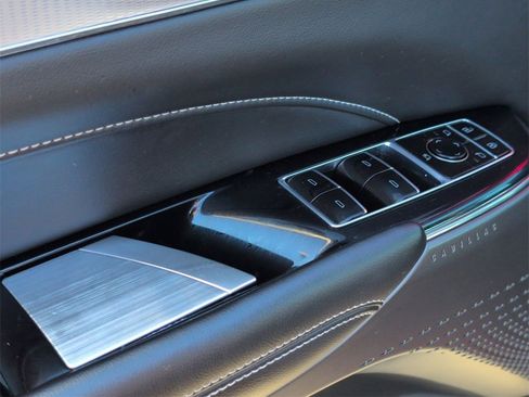 Certified 2024 Cadillac Lyriq Tech w/ Driver Assist Package image 18