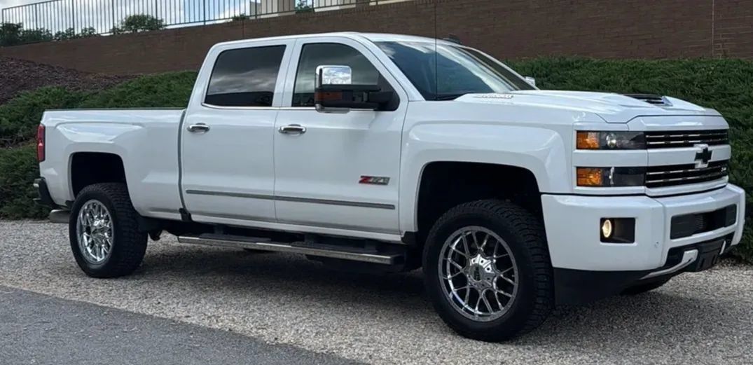 Used 2019 Chevrolet Silverado 3500 LTZ w/ Duramax Plus Package AWD/4WD image 3