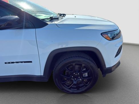 Used 2023 Jeep Compass Latitude AWD/4WD image 23