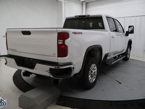 Used 2025 Chevrolet Silverado 2500 LT w/ Safety Package AWD/4WD image 2