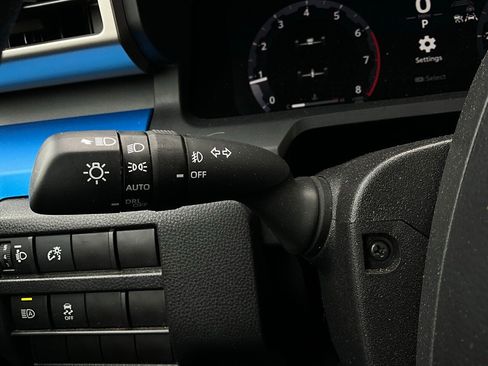 Used 2025 Toyota Tacoma TRD Off-Road image 35