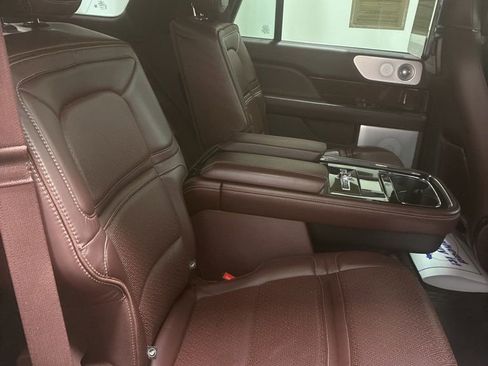 Used 2018 Lincoln Navigator Black Label w/ Cargo Package AWD/4WD image 29