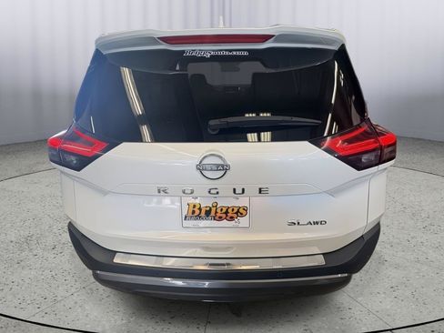 Used 2023 Nissan Rogue SL AWD/4WD image 4