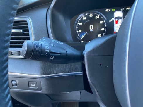 Used 2020 Volvo XC90 T6 Momentum image 68