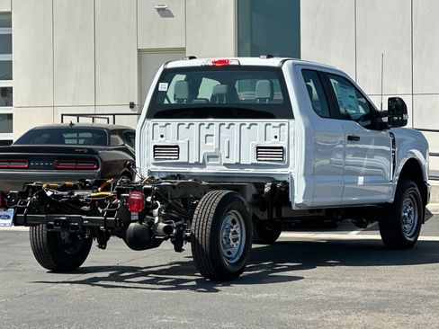 New 2026 Ford F250 XL w/ XL Chrome Package AWD/4WD image 3