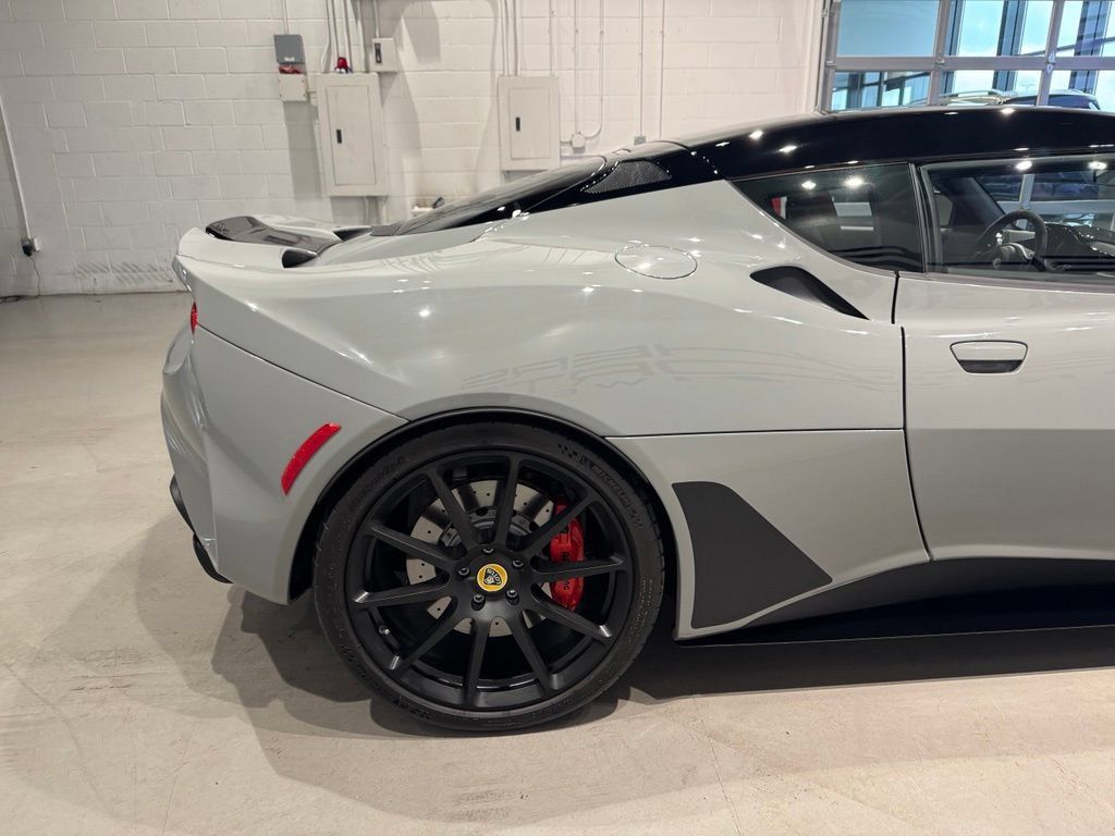 Used 2020 Lotus Evora RWD image 8