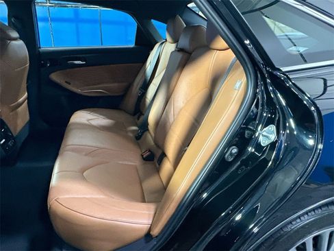 Used 2022 Toyota Avalon Limited image 34
