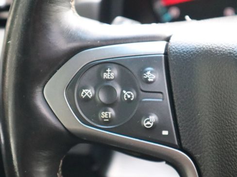 Used 2015 Chevrolet Suburban LTZ RWD image 33