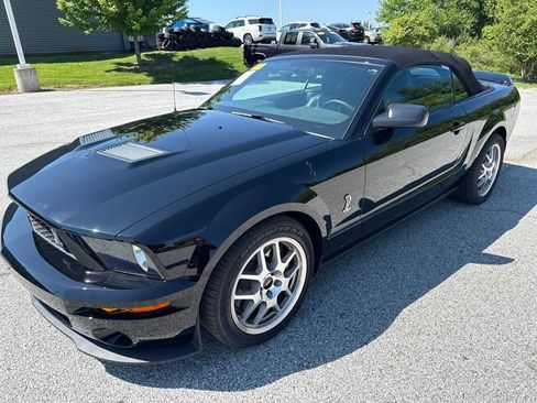 Used 2007 Ford Mustang Shelby GT500 RWD image 4