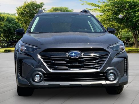 Used 2025 Subaru Outback Onyx Edition XT AWD/4WD image 2